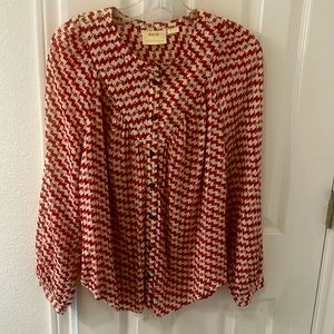 Anthropologie Maeve blouse . Worn twice. Beautiful detail with gathered area.
